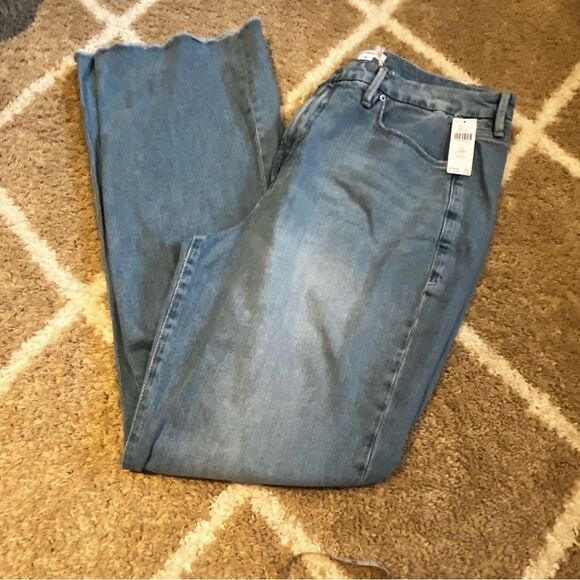 Good American Blue Flare & Wide Leg Jeans - Picture 1 of 6
